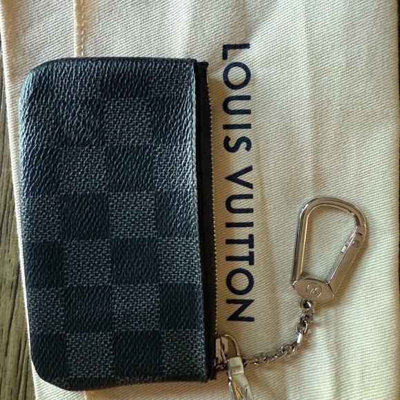 Louis Vuitton Graphite Checkered Key Holder - Picture 2 of 7